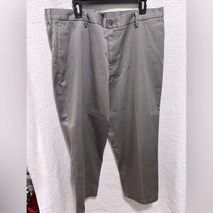 Dockers Men’s Signature Khaki in gray